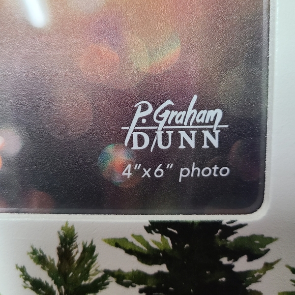 P. Graham Dunn 'Our Happy Place' Frame NWT - Picture 3 of 3